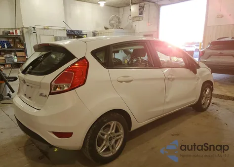 2019 Ford Fiesta Se z USA, uszkodzony, nr VIN 3FADP4EJ8KM140664